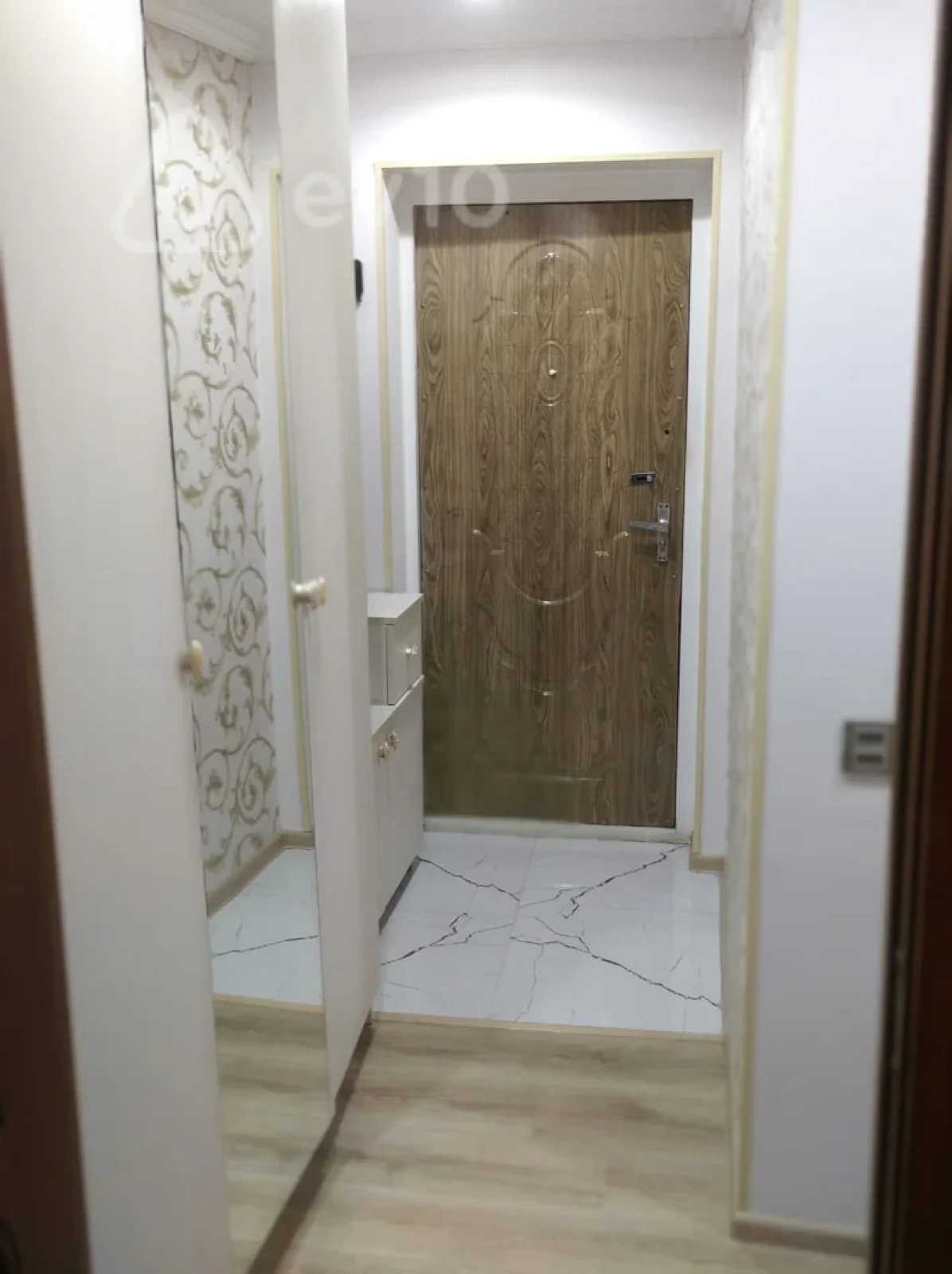 Kirayə verilir 2 otaqlı köhnə tikili 40 m²