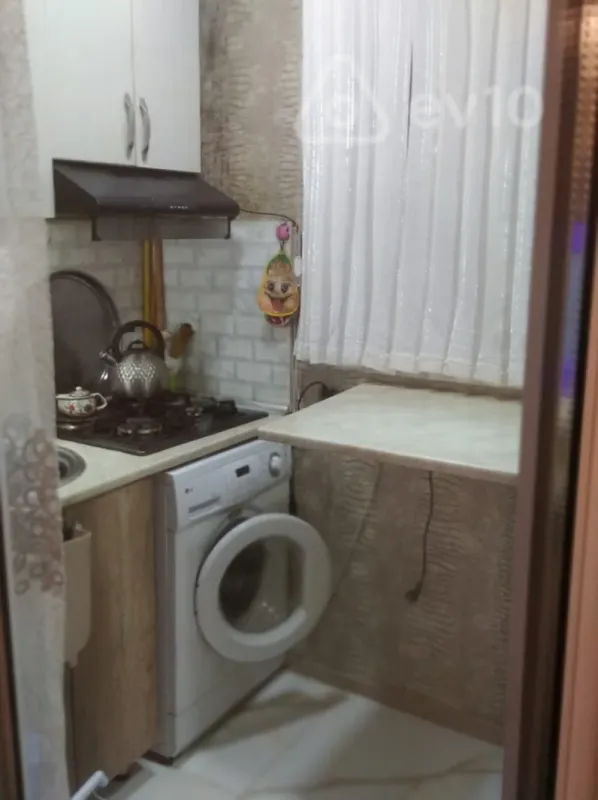 Kirayə verilir 2 otaqlı köhnə tikili 40 m²
