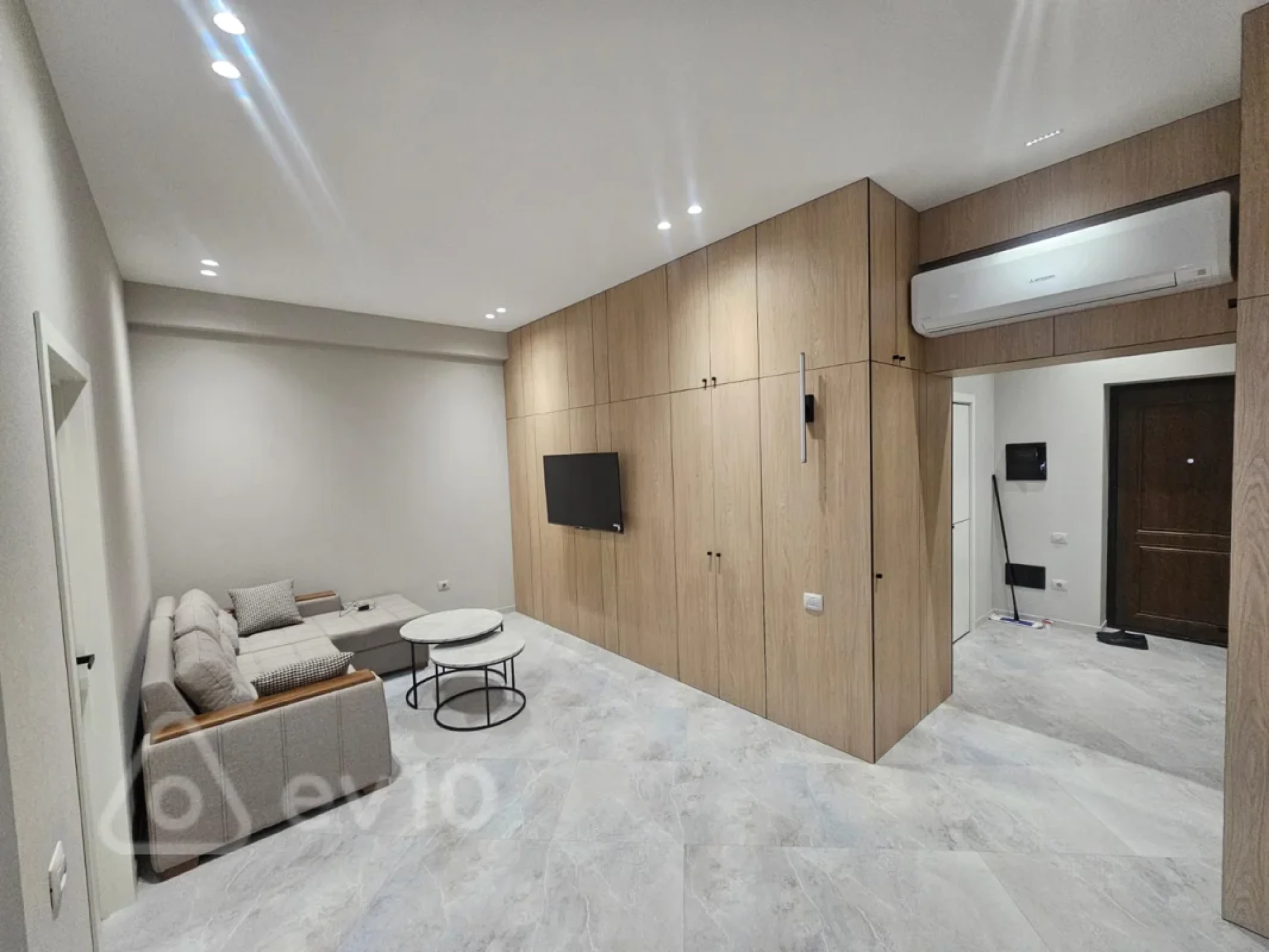 Kirayə verilir 2 otaqlı yeni tikili 70 m²