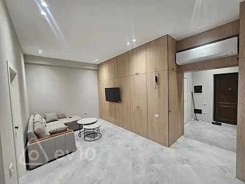 Kirayə verilir 2 otaqlı yeni tikili 70 m²