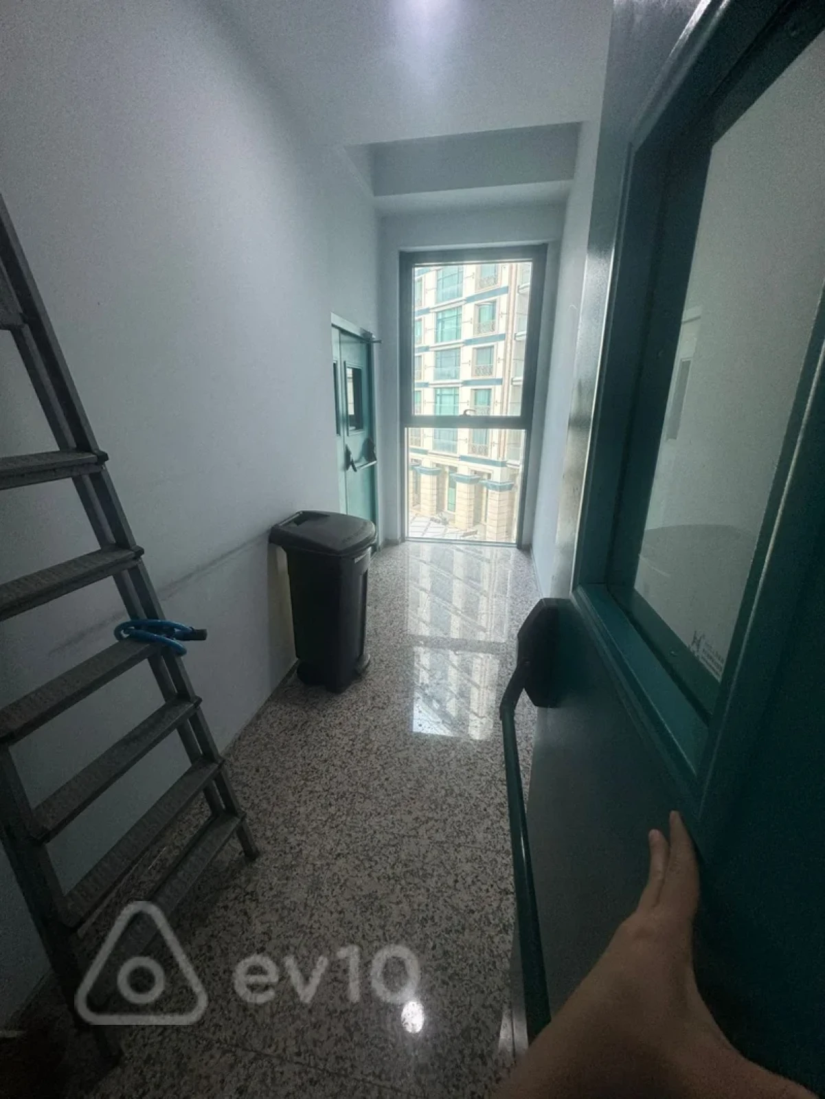 Kirayə verilir 3 otaqlı yeni tikili 106 m²