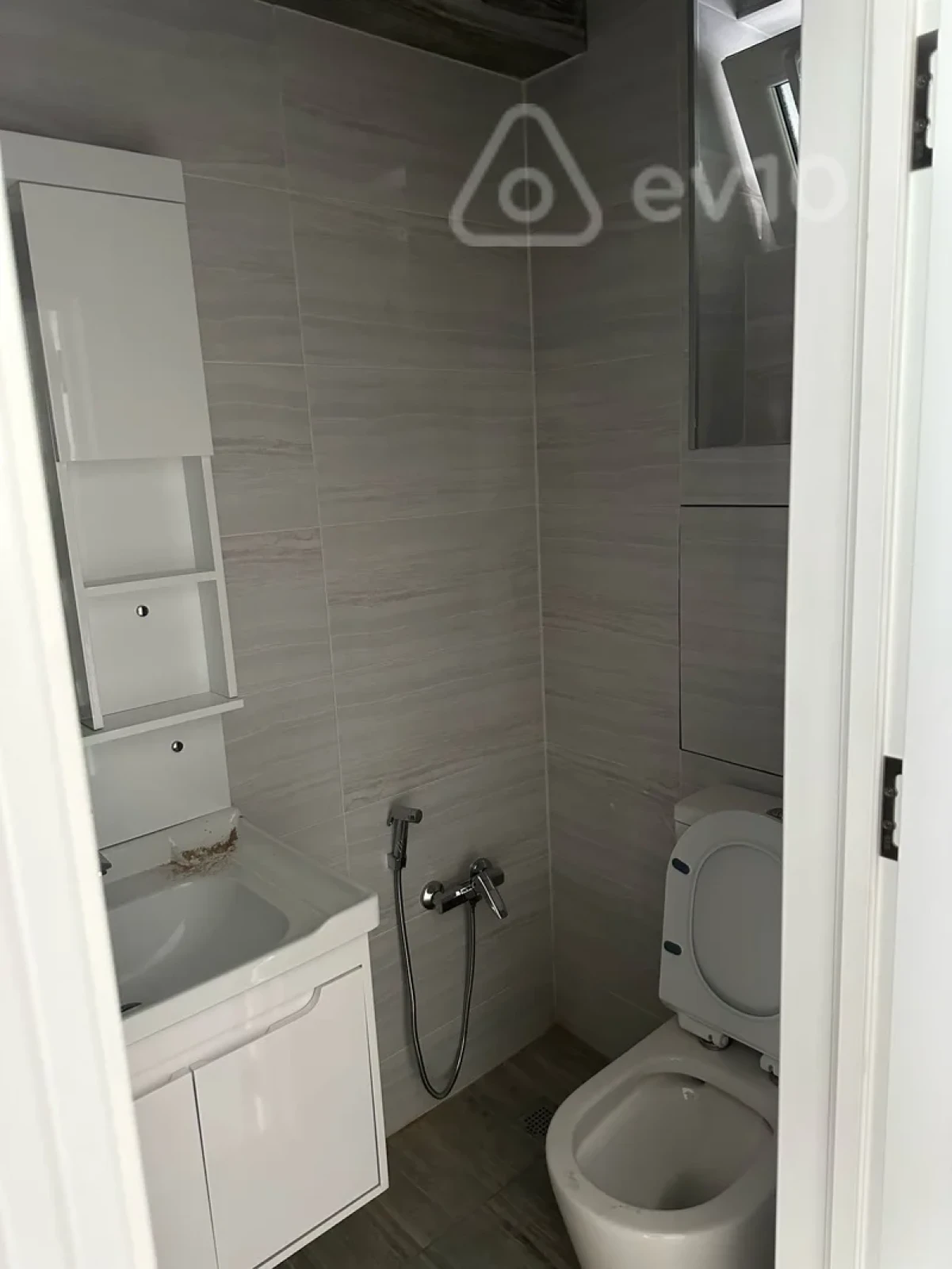 Kirayə verilir mənzil 100 m²