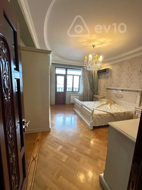 Kirayə verilir 3 otaqlı yeni tikili 159 m²