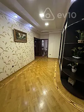 Kirayə verilir 3 otaqlı yeni tikili 159 m²