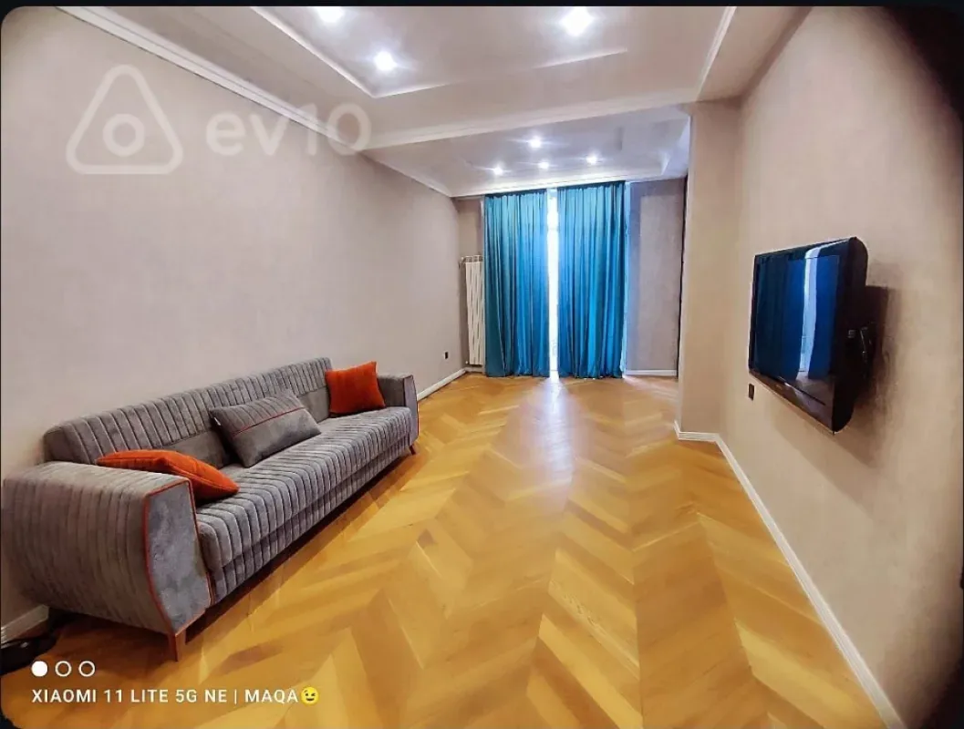 Kirayə verilir 2 otaqlı yeni tikili 80 m²