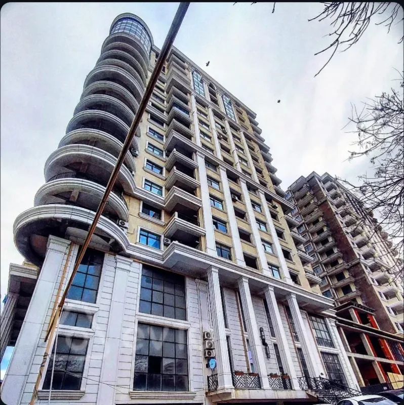 Kirayə verilir 2 otaqlı yeni tikili 80 m²