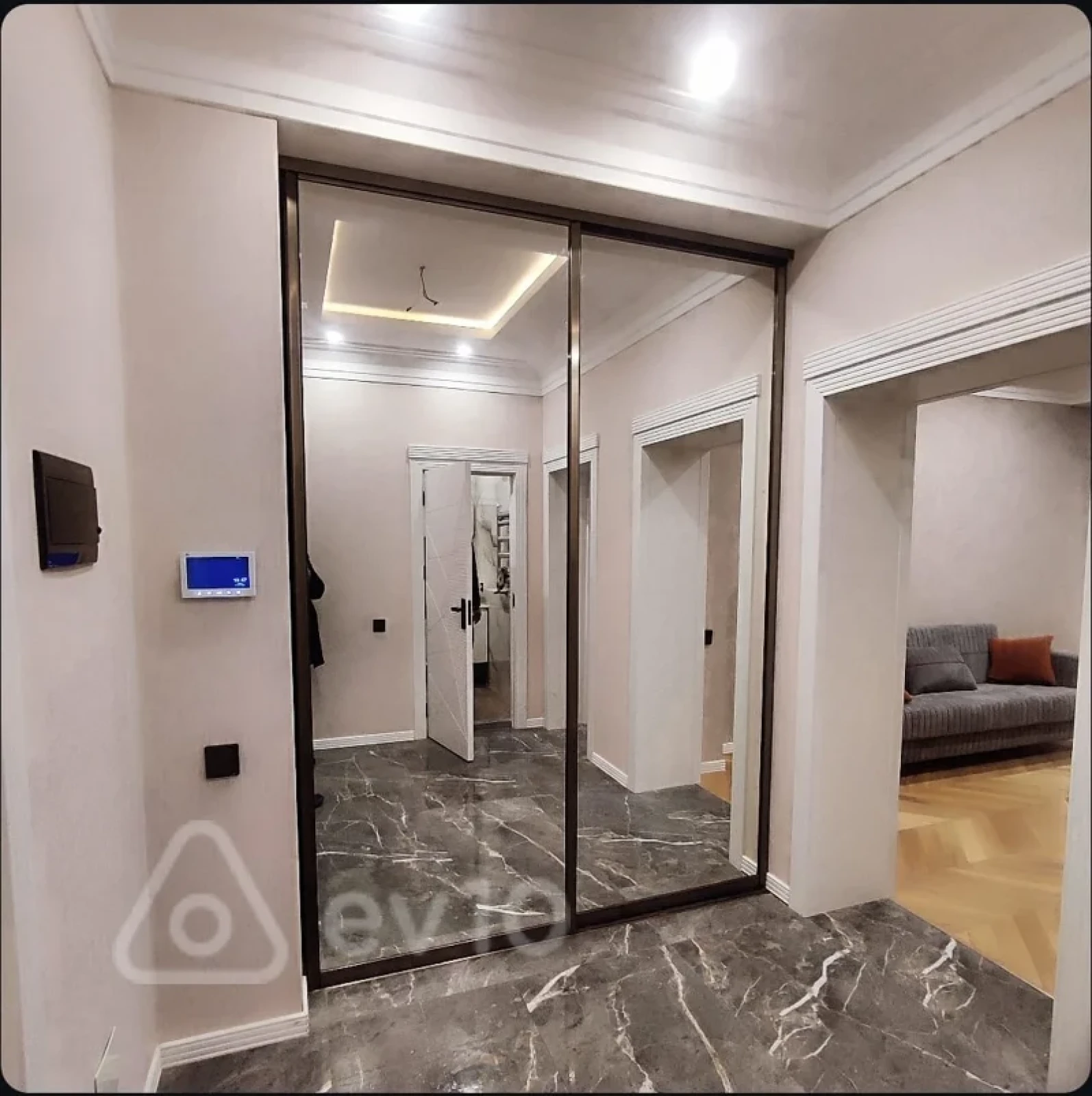 Kirayə verilir 2 otaqlı yeni tikili 80 m²