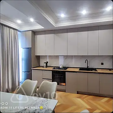 Kirayə verilir 2 otaqlı yeni tikili 80 m²
