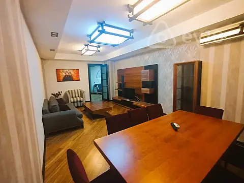 Kirayə verilir 3 otaqlı yeni tikili 110 m²