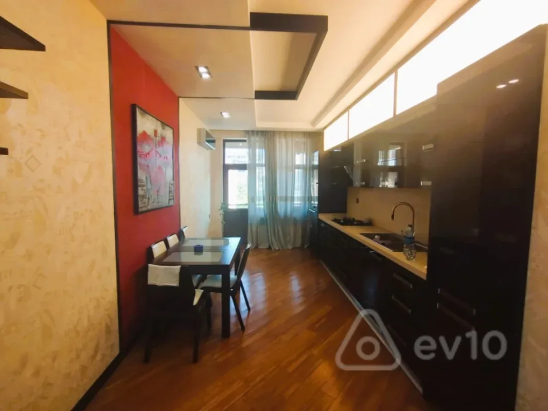 Kirayə verilir 3 otaqlı yeni tikili 110 m²