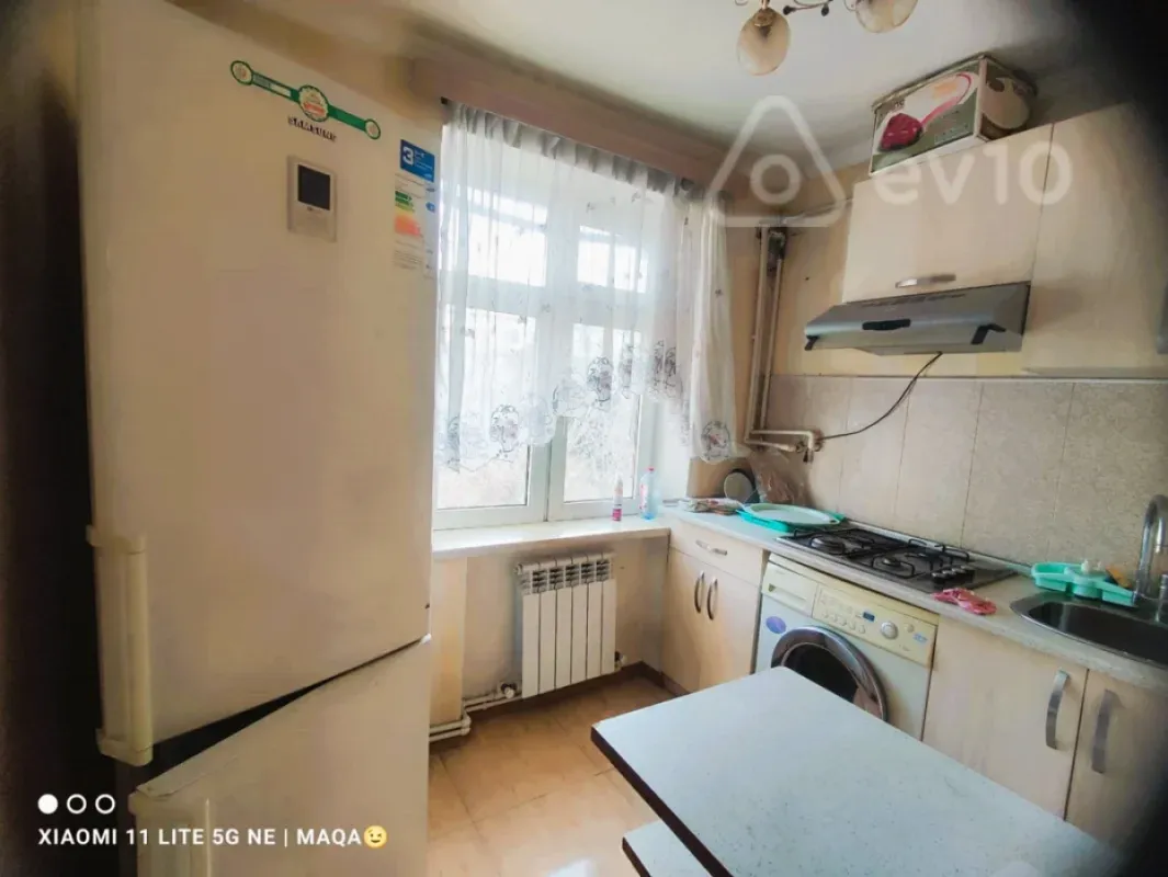 Kirayə verilir 2 otaqlı köhnə tikili 50 m²