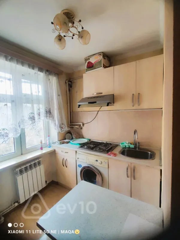 Kirayə verilir 2 otaqlı köhnə tikili 50 m²