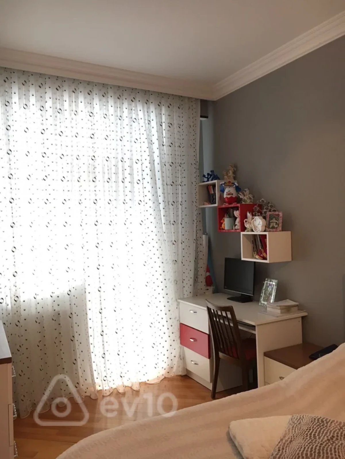 Satılır 3 otaqlı yeni tikili 140 m²