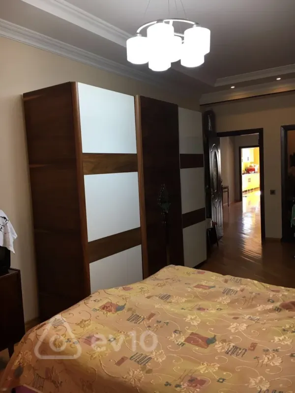 Satılır 3 otaqlı yeni tikili 140 m²