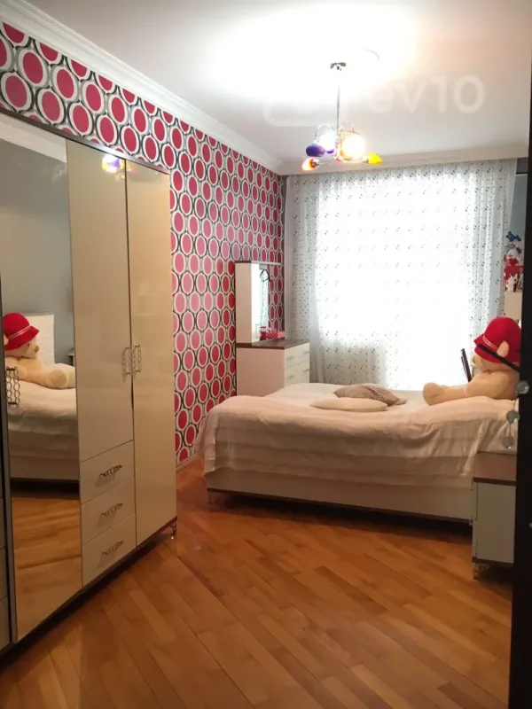 Satılır 3 otaqlı yeni tikili 140 m²
