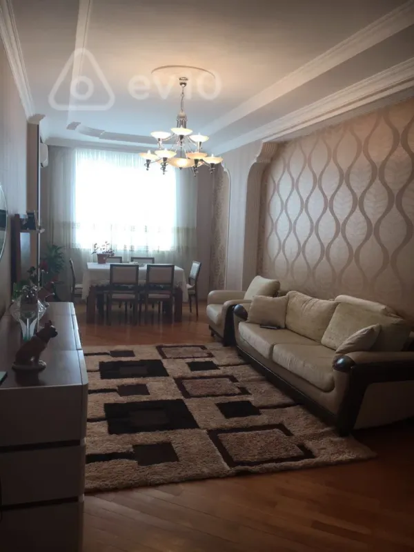 Satılır 3 otaqlı yeni tikili 140 m²