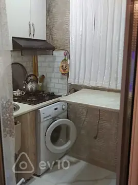 Kirayə verilir 2 otaqlı köhnə tikili 40 m²