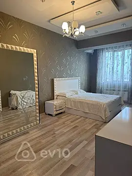 Kirayə verilir 3 otaqlı yeni tikili 150 m²