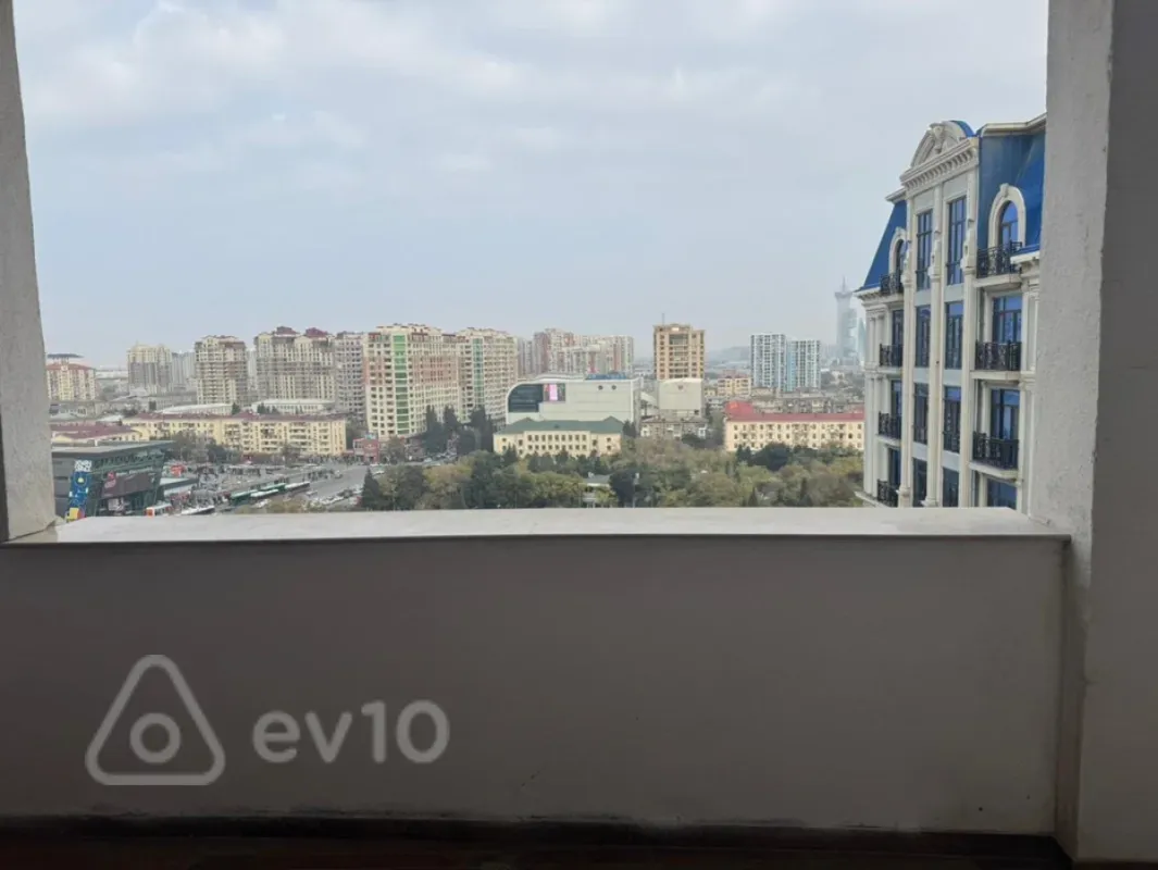 Kirayə verilir 3 otaqlı yeni tikili 150 m²