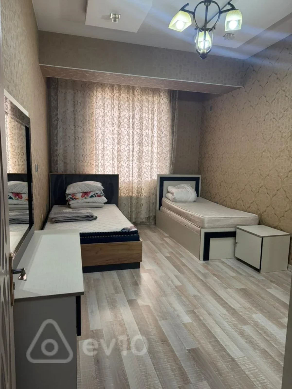 Kirayə verilir 3 otaqlı yeni tikili 150 m²