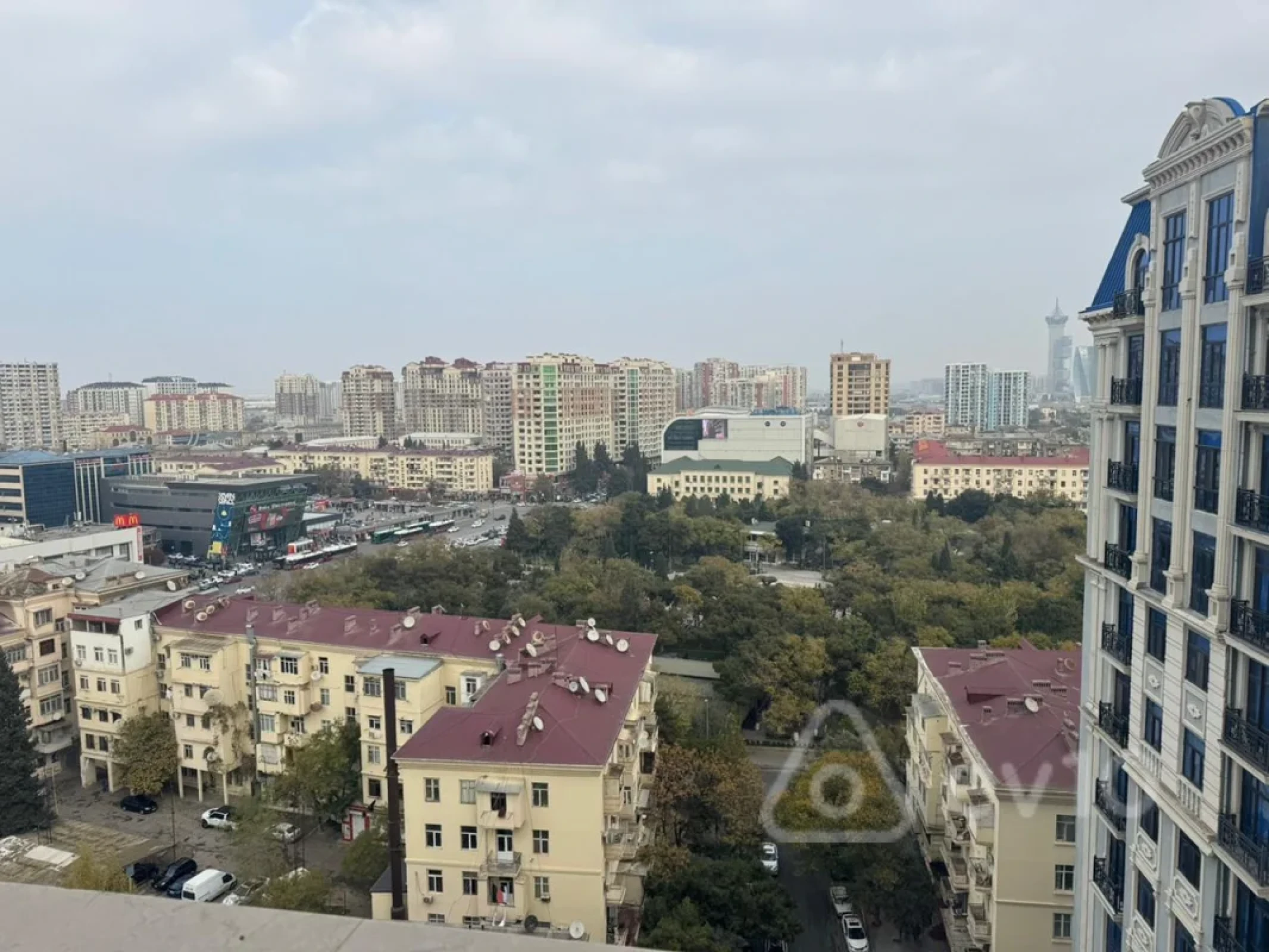 Kirayə verilir 3 otaqlı yeni tikili 150 m²