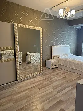 Kirayə verilir 3 otaqlı yeni tikili 150 m²