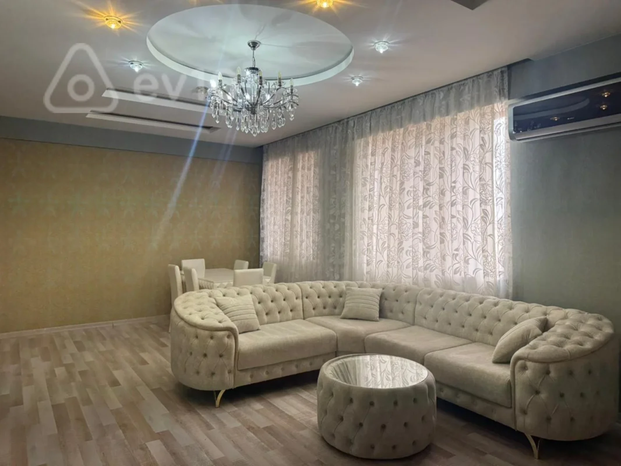 Kirayə verilir 3 otaqlı yeni tikili 150 m²