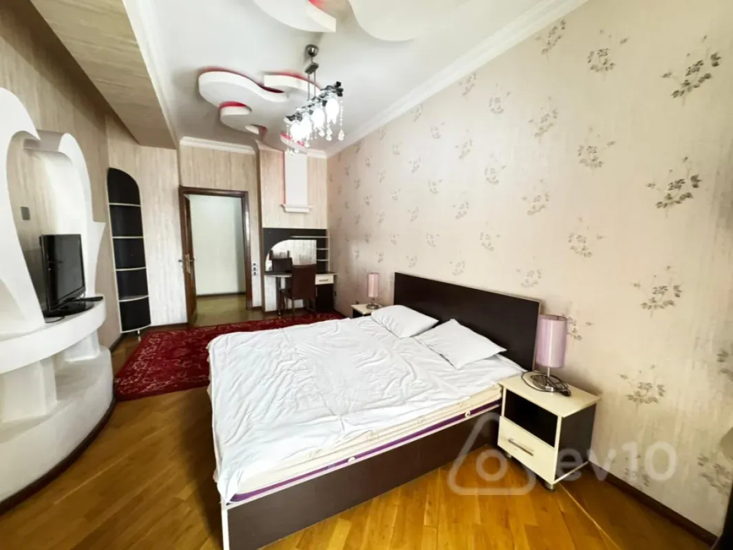 Kirayə verilir 3 otaqlı yeni tikili 100 m²