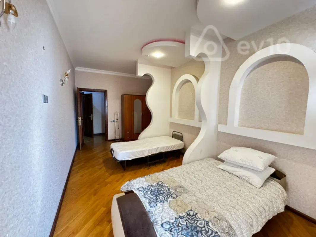 Kirayə verilir 3 otaqlı yeni tikili 100 m²