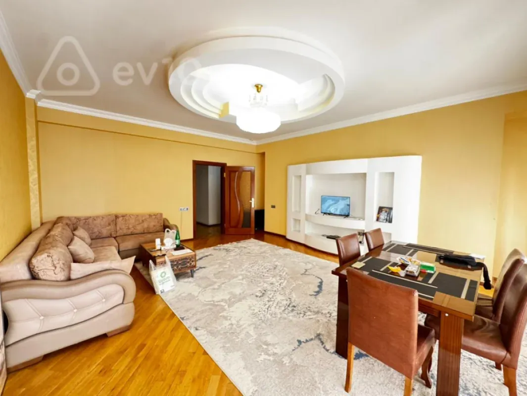 Kirayə verilir 3 otaqlı yeni tikili 100 m²