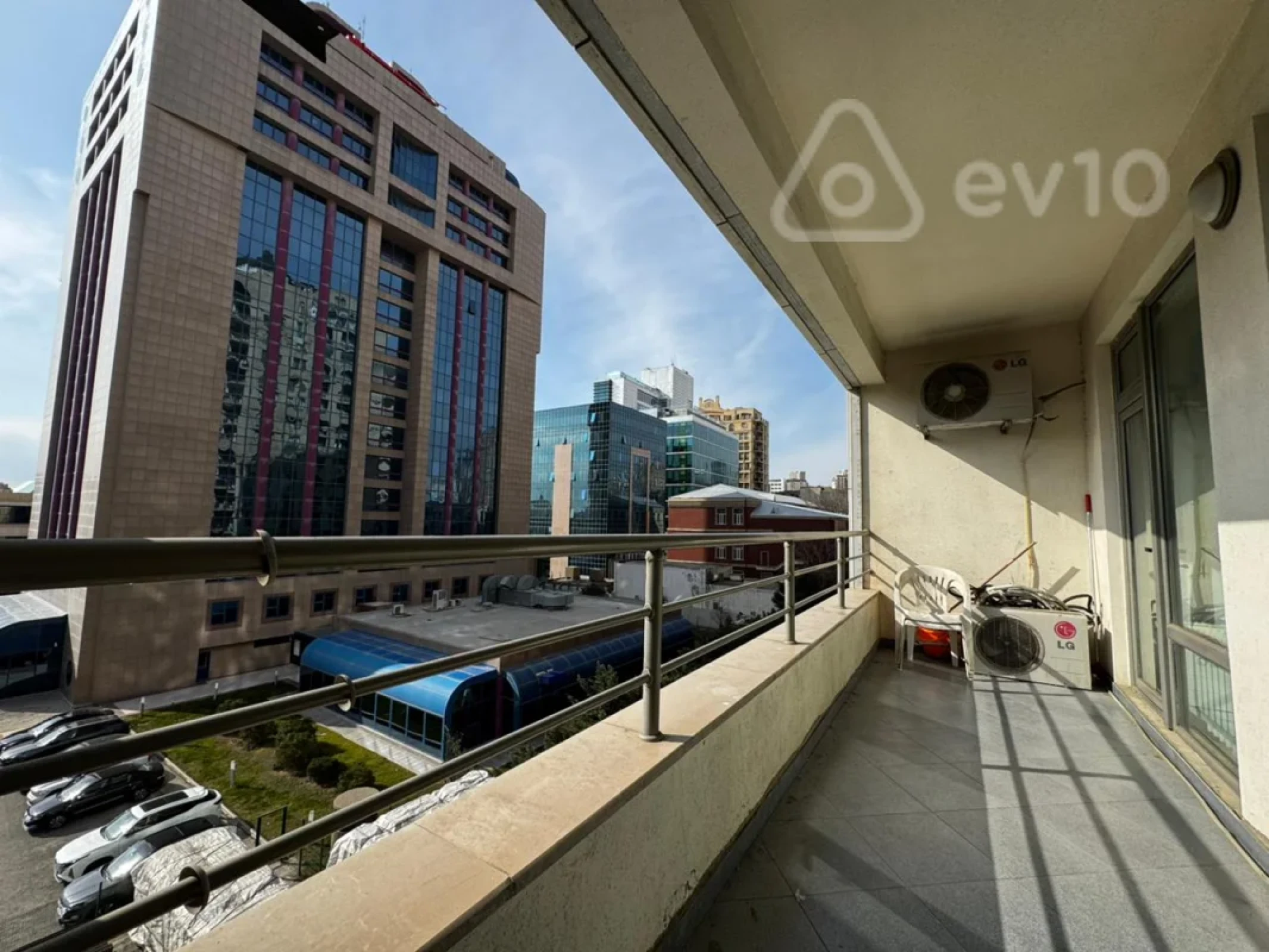 Kirayə verilir 3 otaqlı yeni tikili 100 m²