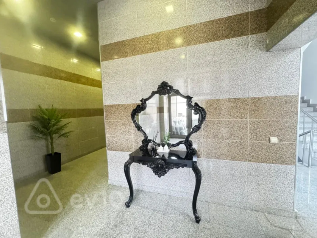 Kirayə verilir 3 otaqlı yeni tikili 100 m²