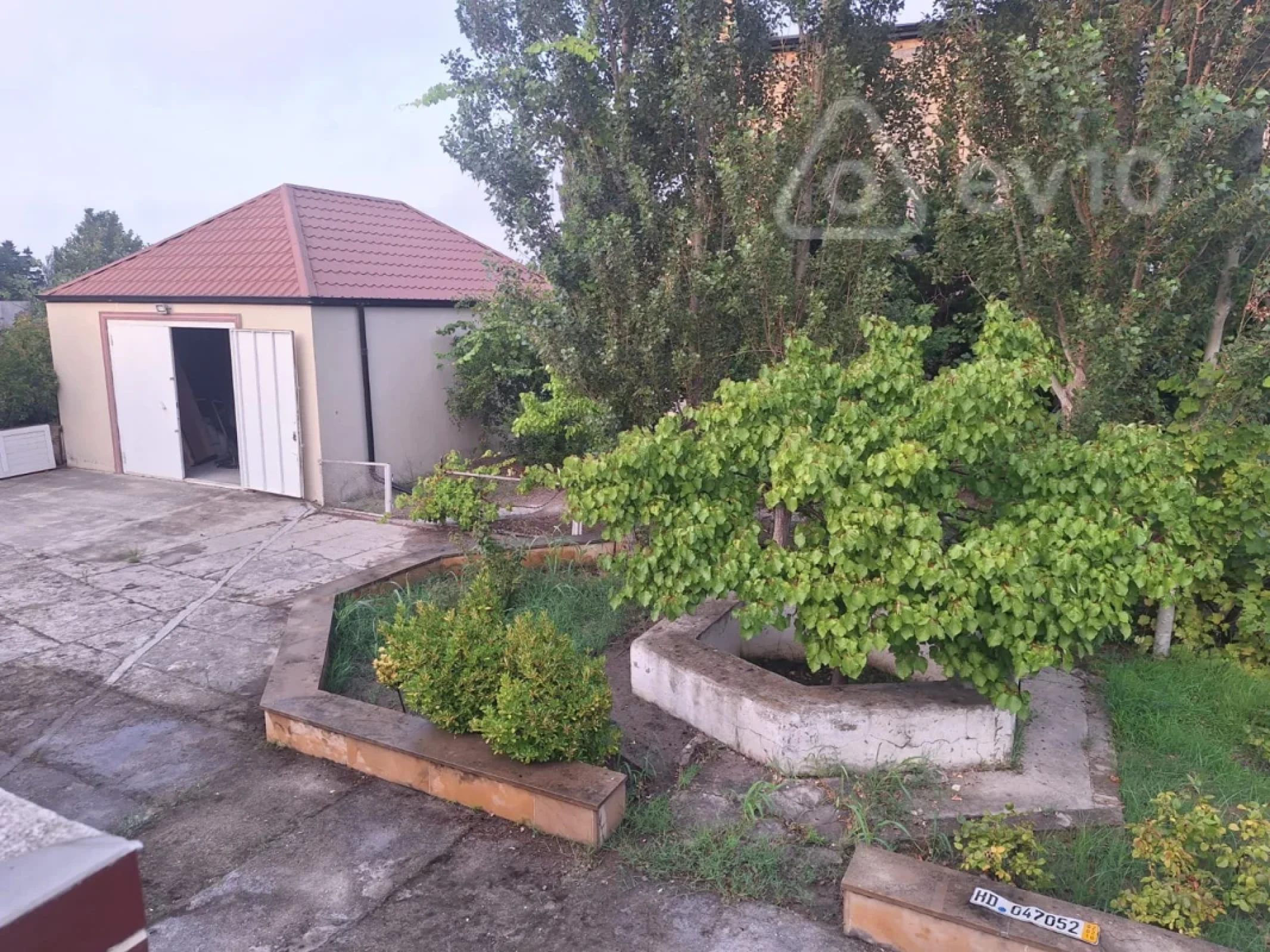 Satılır 5 otaqlı həyət evi 130 m²