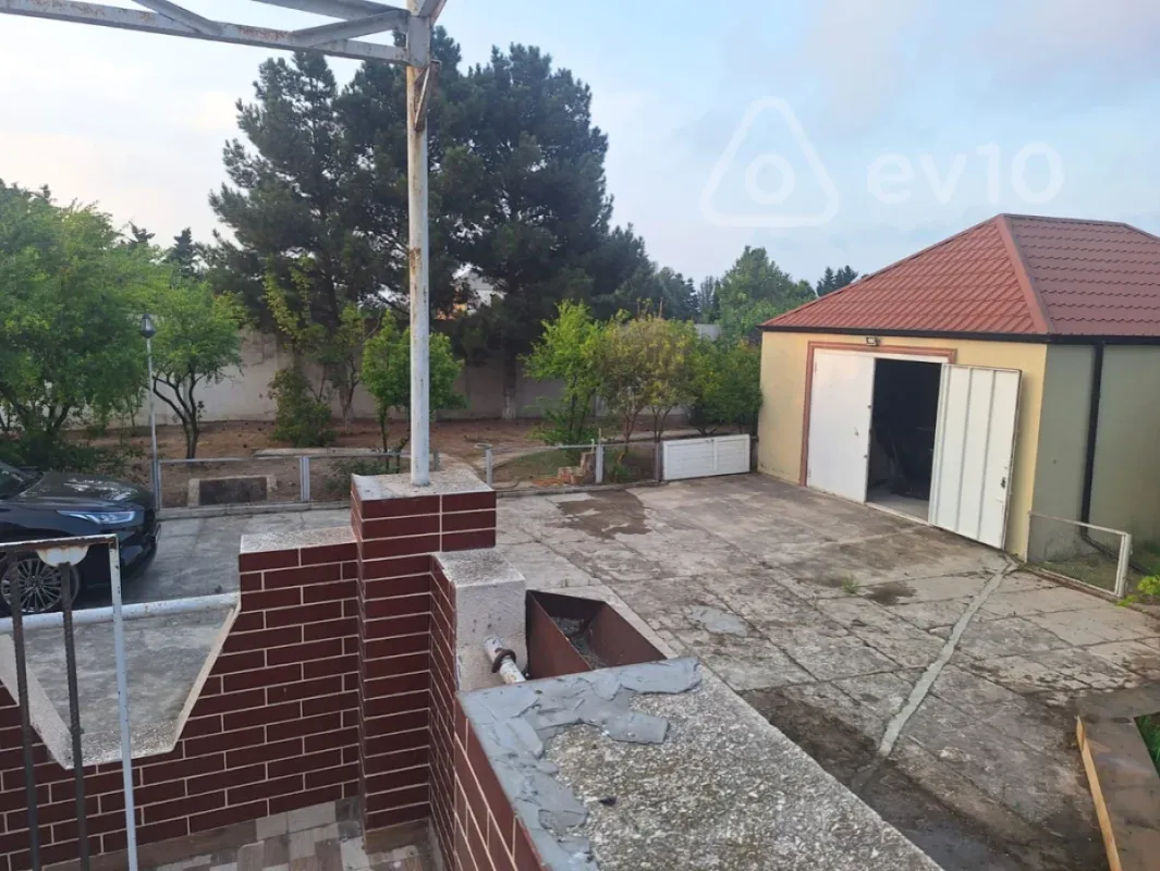 Satılır 5 otaqlı həyət evi 130 m²