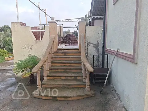 Satılır 5 otaqlı həyət evi 130 m²