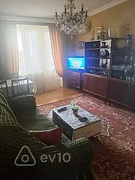 Satılır 2 otaqlı köhnə tikili 50 m²