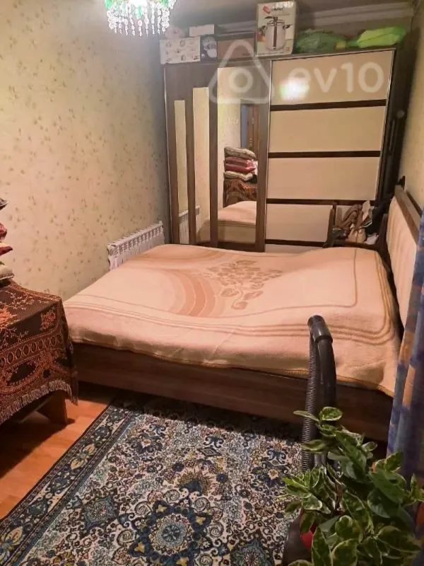 Satılır 2 otaqlı köhnə tikili 50 m²