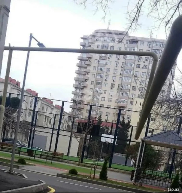 Satılır 2 otaqlı köhnə tikili 50 m²