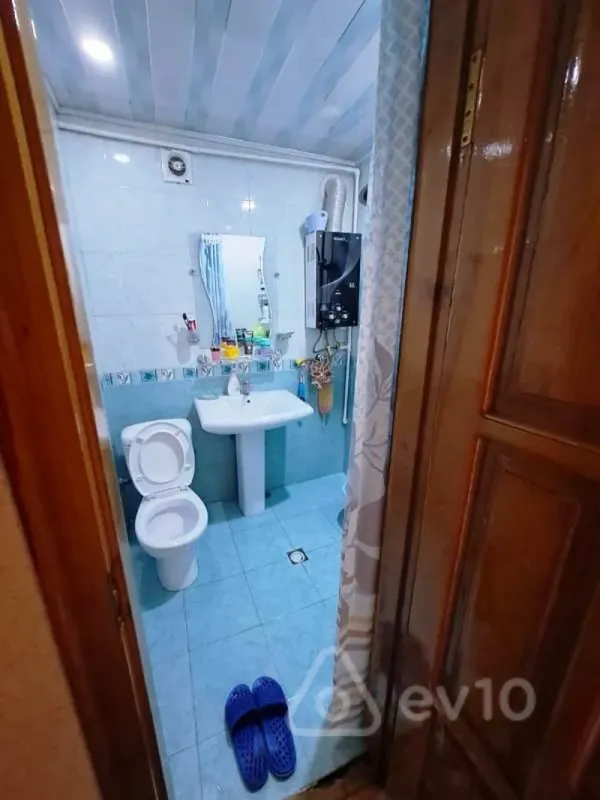 Satılır 2 otaqlı köhnə tikili 50 m²