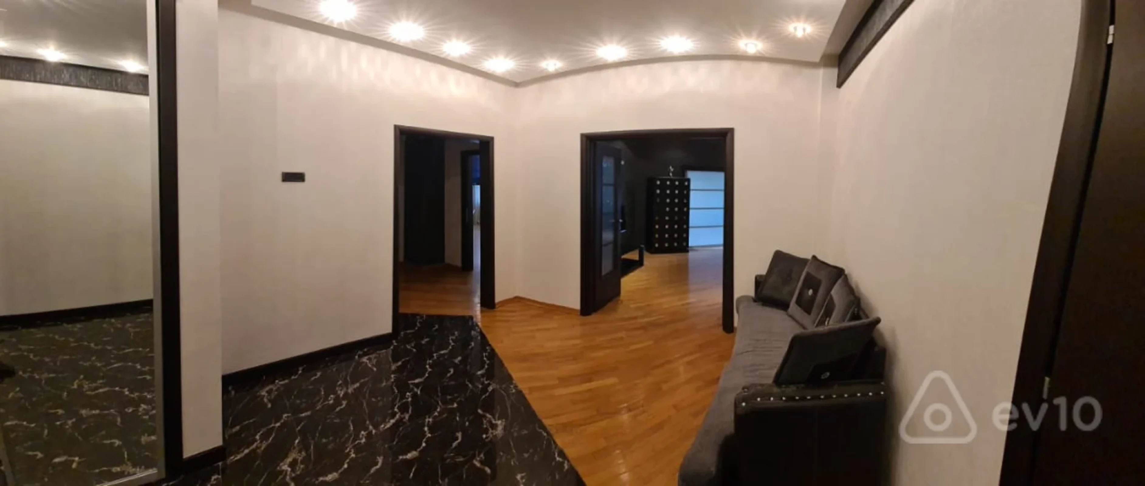 Kirayə verilir 3 otaqlı yeni tikili 181 m²