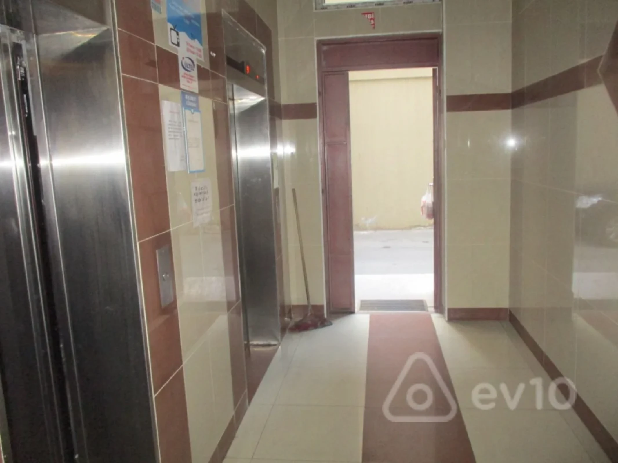 Kirayə verilir 2 otaqlı yeni tikili 80 m²
