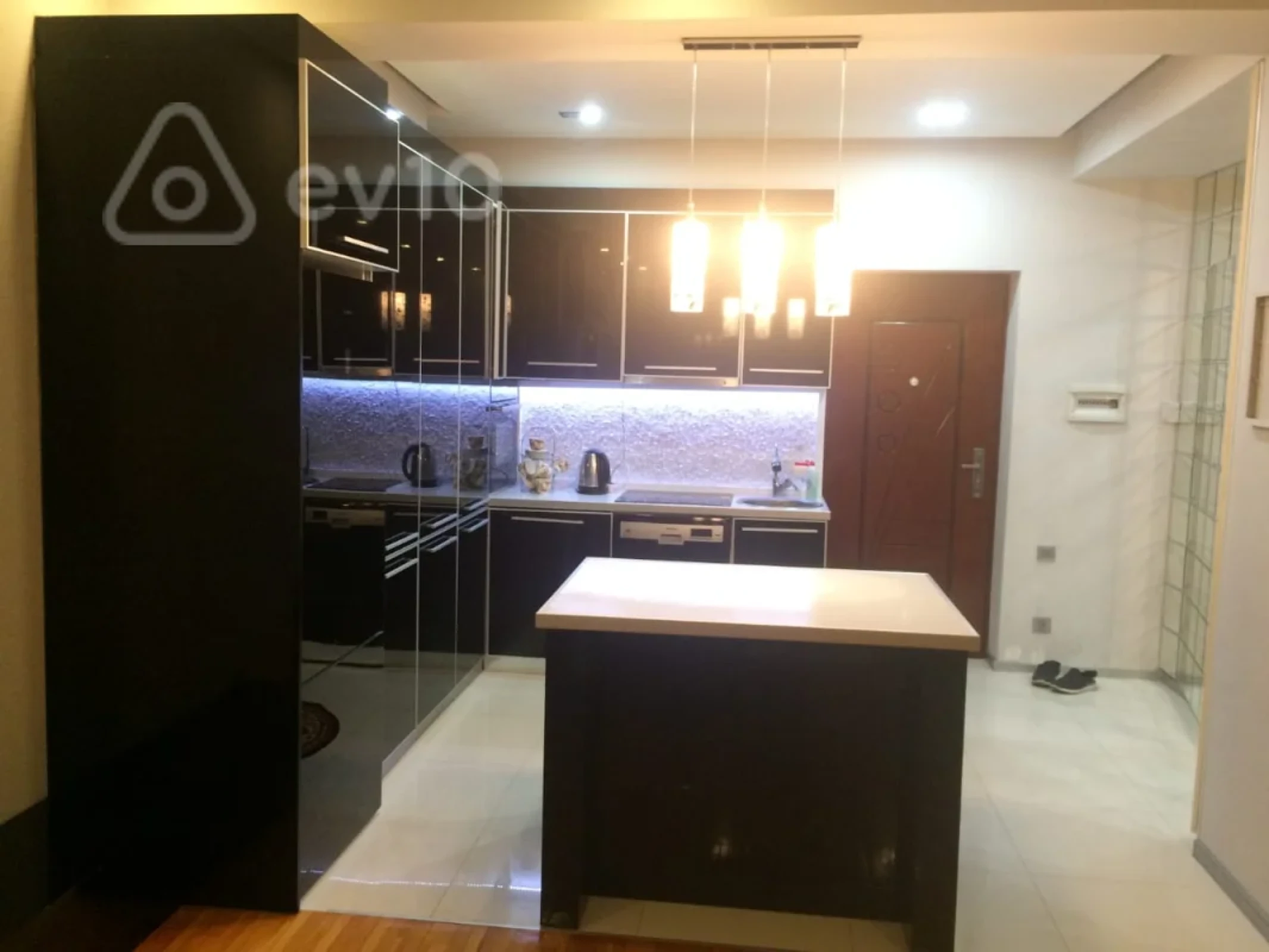Kirayə verilir 2 otaqlı yeni tikili 80 m²