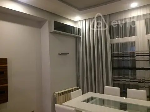 Kirayə verilir 2 otaqlı yeni tikili 80 m²