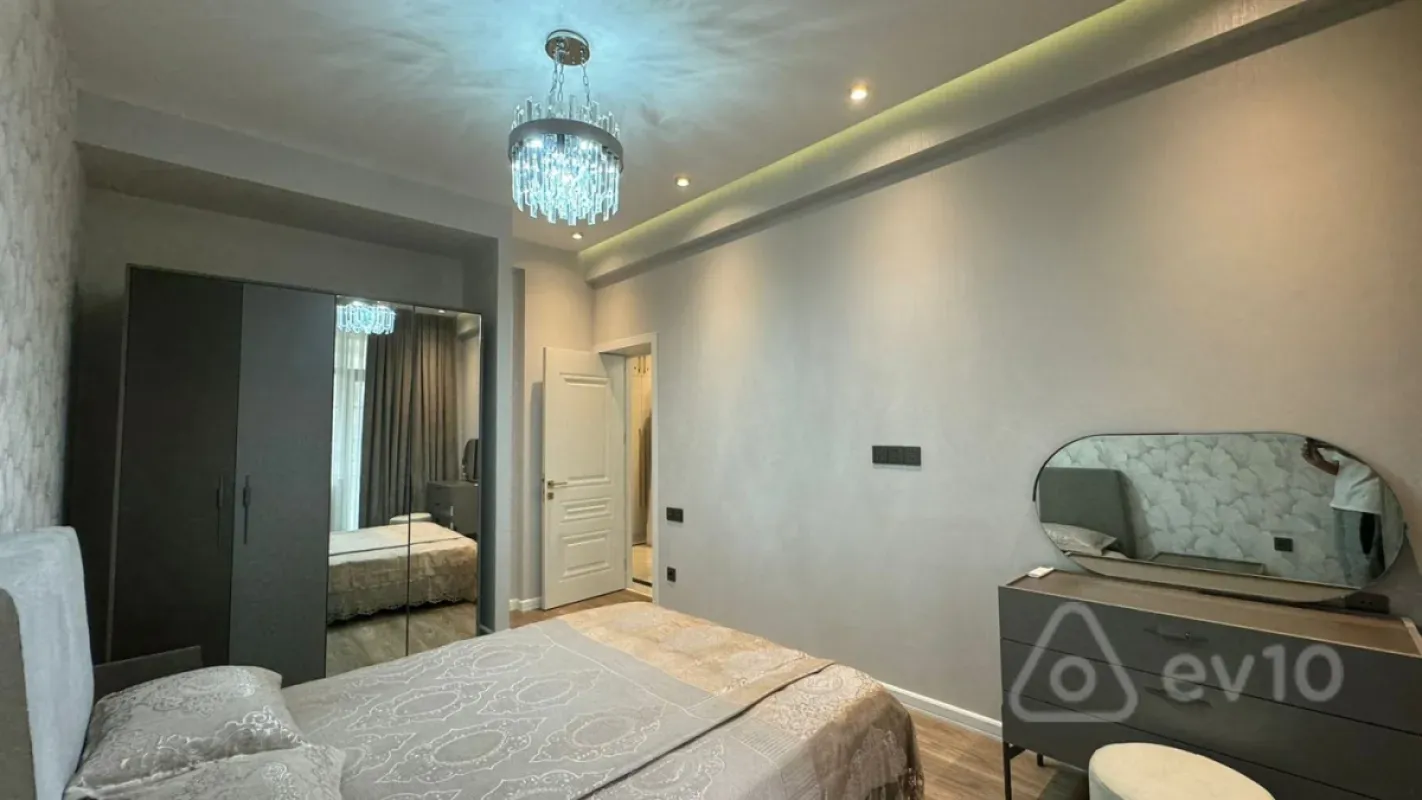 Kirayə verilir 3 otaqlı yeni tikili 90 m²