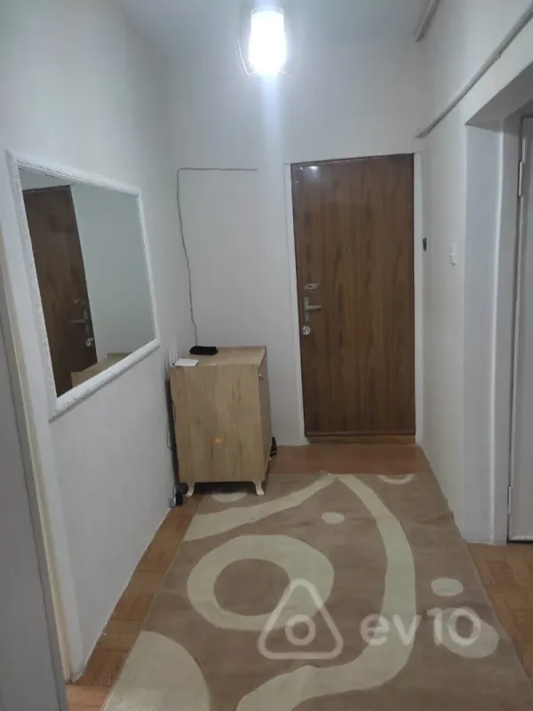 Kirayə verilir 3 otaqlı köhnə tikili 65 m²