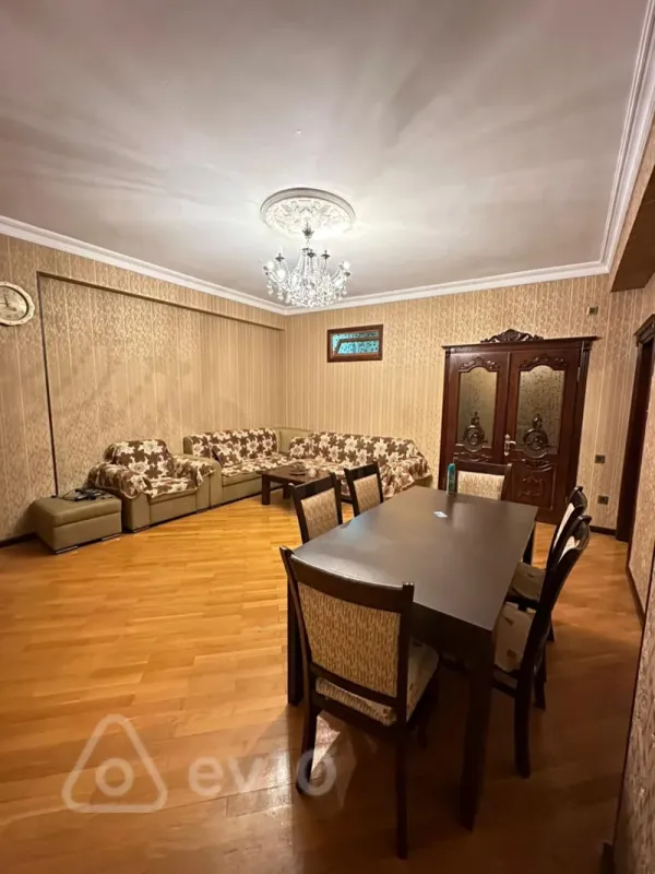 Kirayə verilir 2 otaqlı yeni tikili 75 m²