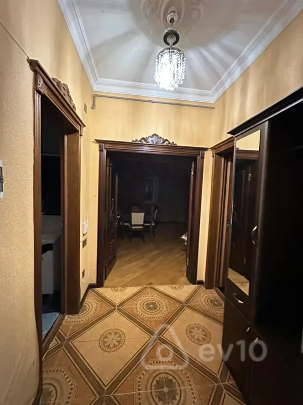 Kirayə verilir 2 otaqlı yeni tikili 75 m²