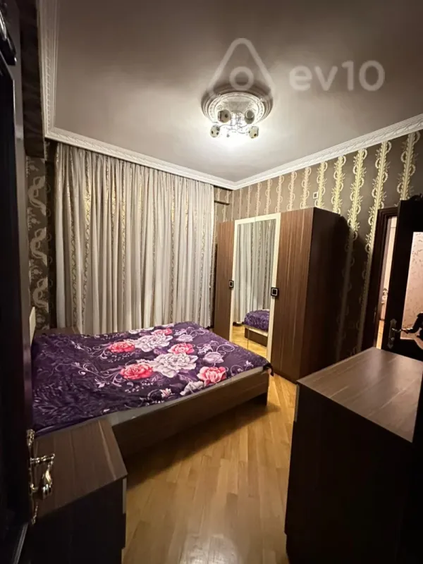 Kirayə verilir 2 otaqlı yeni tikili 75 m²