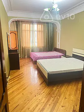 Kirayə verilir 2 otaqlı yeni tikili 90 m²