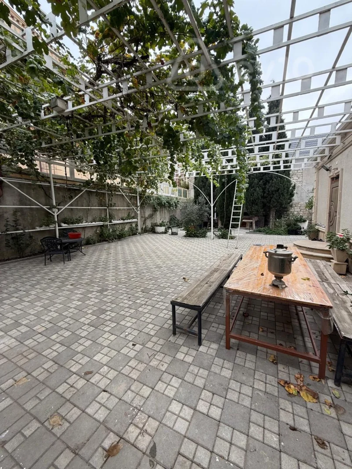 Satılır 7 otaqlı həyət evi 6 m²